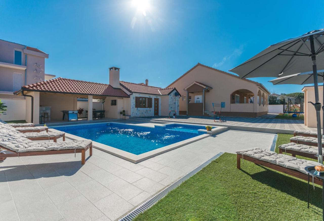 Villa Lucija 비오그라드나모루 외부 사진
