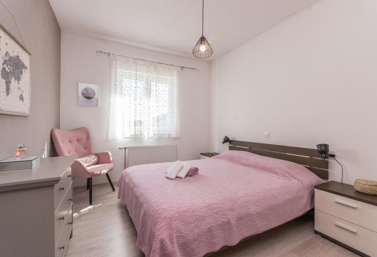 Villa Lucija 비오그라드나모루 외부 사진