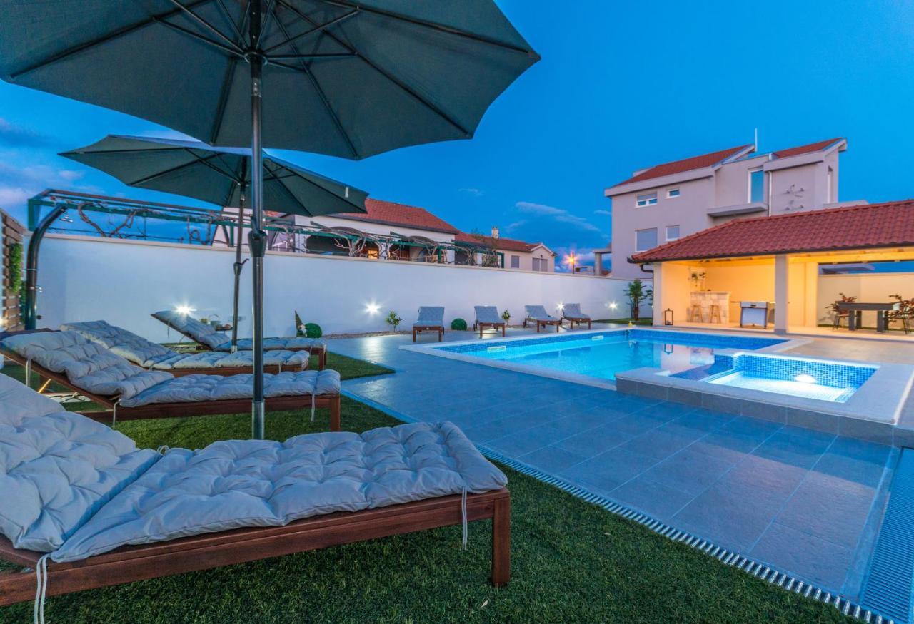Villa Lucija 비오그라드나모루 외부 사진